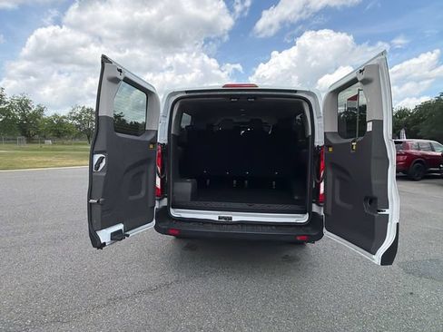 Used 2024 Ford Transit 350 XLT RWD image 18