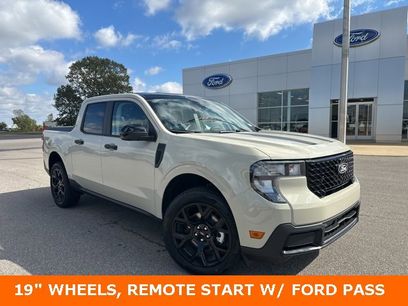 New 2025 Ford Maverick XLT w/ Black Appearance Package