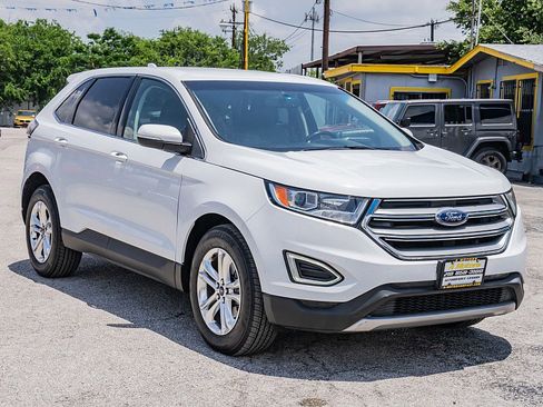 Used 2017 Ford Edge SEL w/ Equipment Group 201A FWD image 3