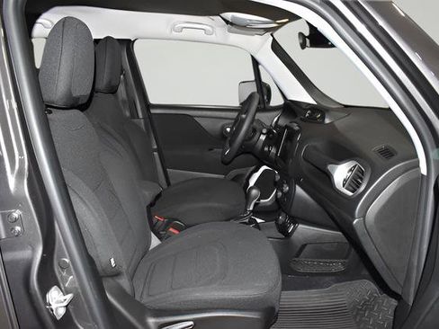 Certified 2021 Jeep Renegade Latitude w/ Luxury Group I AWD/4WD image 24