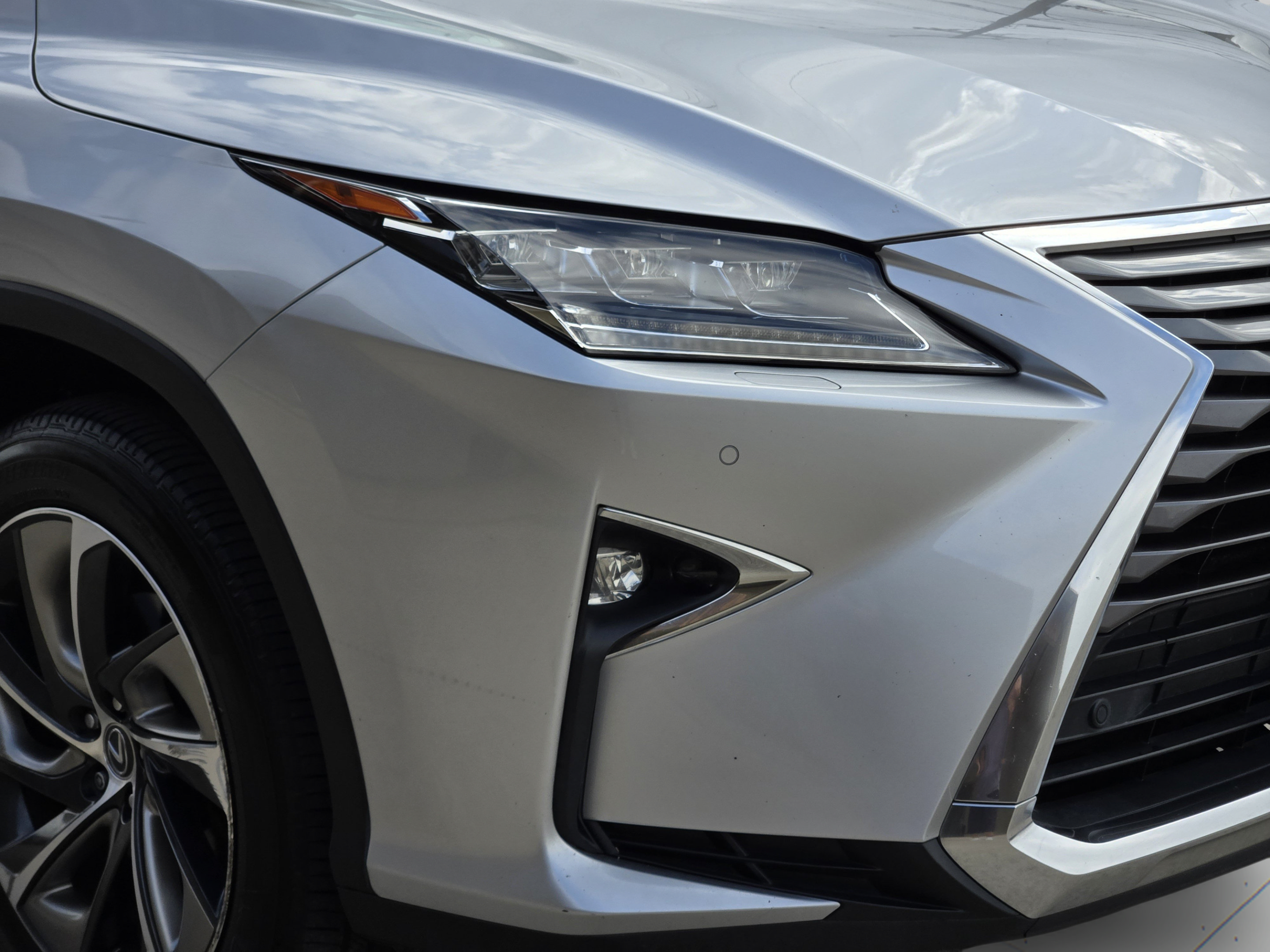 Used 2018 Lexus RX 350L Luxury w/ Accessory Package FWD image 36