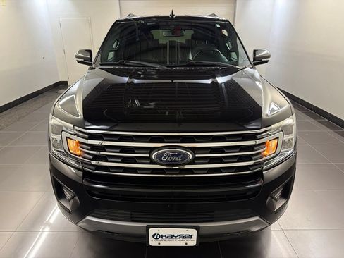 Used 2019 Ford Expedition XLT w/ Equipment Group 202A AWD/4WD image 2