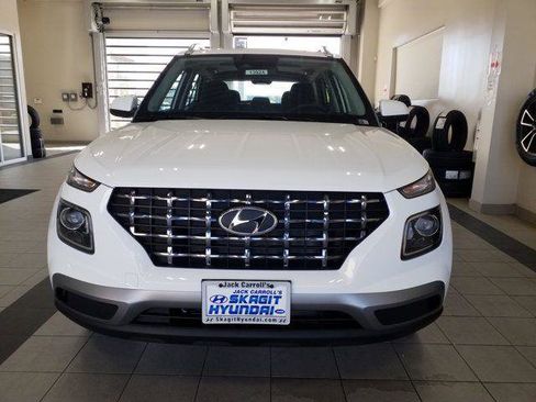 New 2026 Hyundai Venue SEL FWD image 18