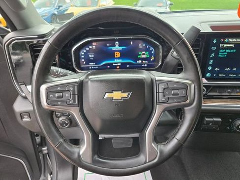 Used 2025 Chevrolet Silverado 1500 LT AWD/4WD image 30