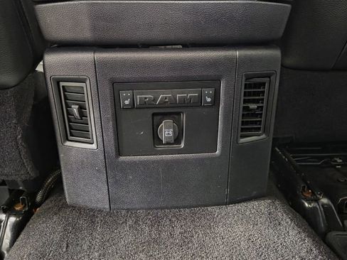 Used 2017 RAM 2500 Limited image 29