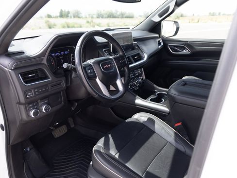 Used 2021 GMC Yukon XL SLT AWD/4WD image 10