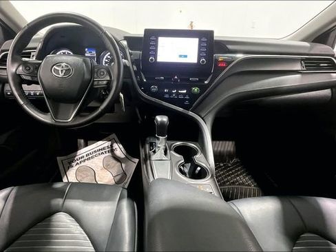 Used 2024 Toyota Camry SE image 7
