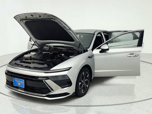 Used 2025 Hyundai Sonata SEL FWD image 30