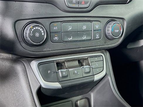 Used 2024 GMC Terrain SLE image 14