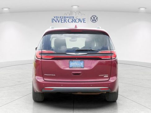 Used 2021 Chrysler Pacifica Limited w/ Premium & Safety Sphere Group AWD/4WD image 6