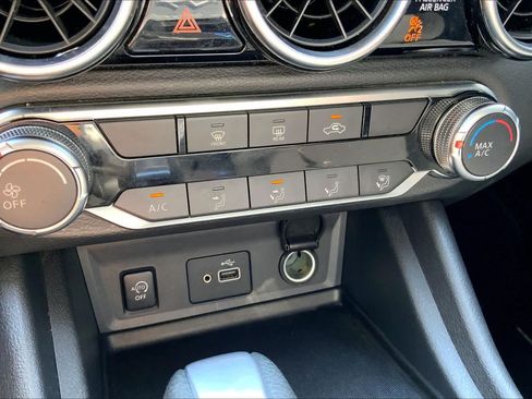 Used 2025 Nissan Sentra S FWD image 34