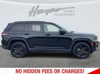 Used 2023 Jeep Grand Cherokee Limited w/ Black Appearance Package video 2