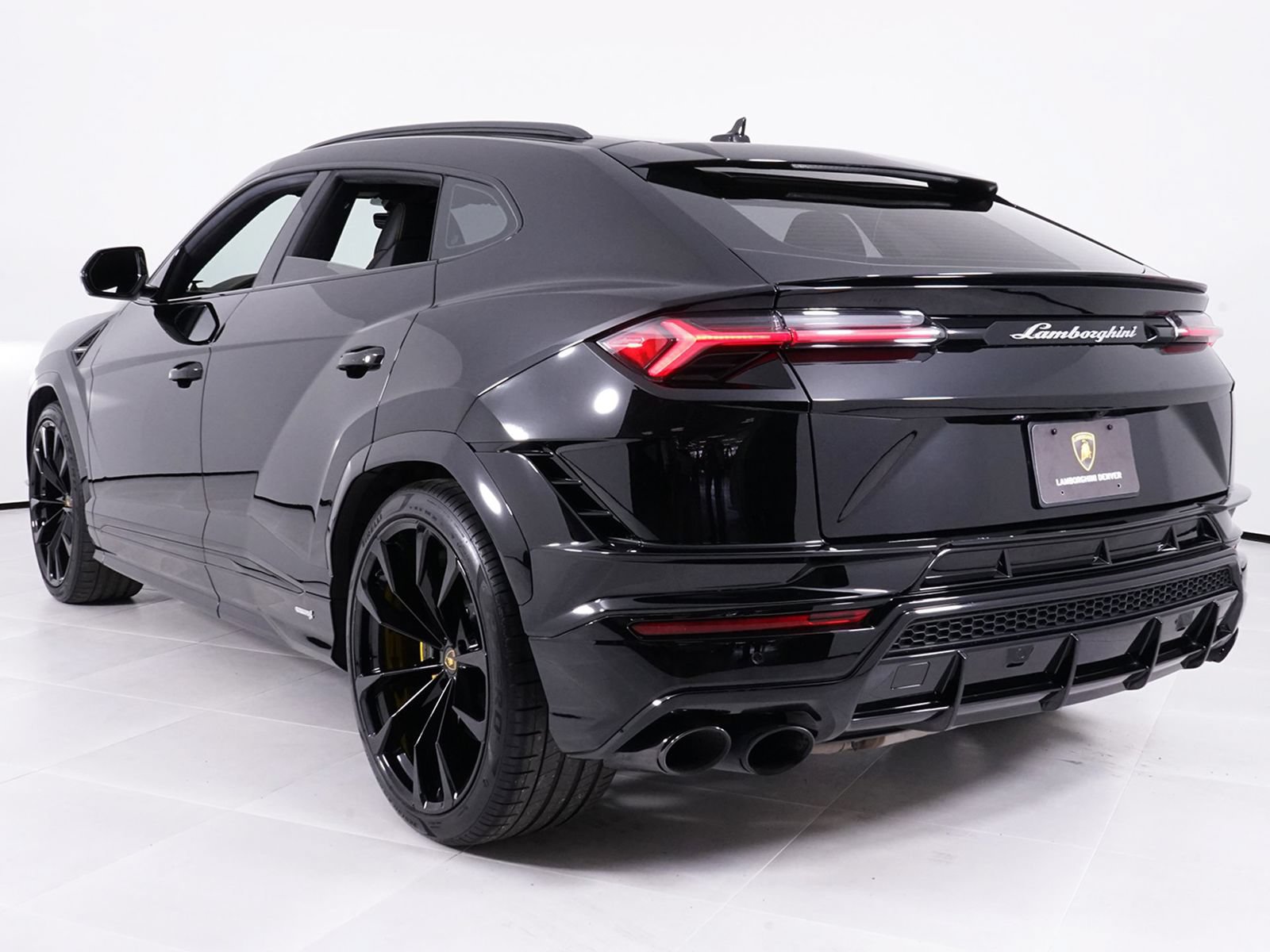 Used 2023 Lamborghini Urus S AWD/4WD image 18