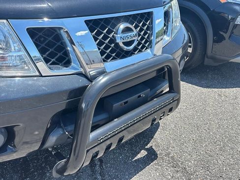 Used 2018 Nissan Frontier SV AWD/4WD image 6