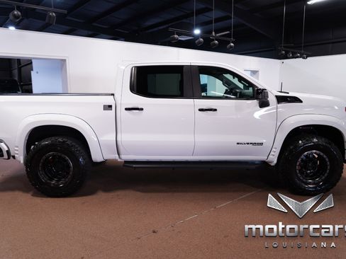 Used 2021 Chevrolet Silverado 1500 RST w/ Redline Edition image 8