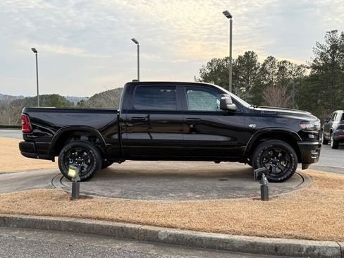 New 2026 RAM 1500 4x4 Crew Cab image 8