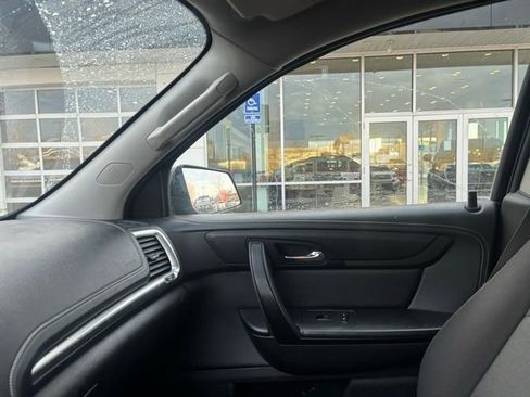 Used 2015 GMC Acadia SLE image 13