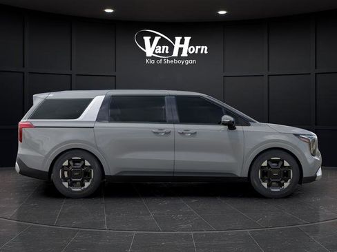 New 2026 Kia Carnival EX image 7