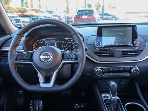 New 2025 Nissan Altima 2.5 SR image 21