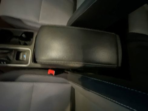 Used 2019 Ford Escape SE image 20