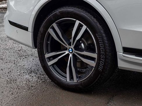 Used 2026 BMW X7 xDrive40i AWD/4WD image 10