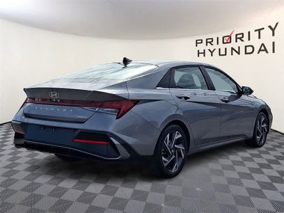 Used 2025 Hyundai Elantra Limited