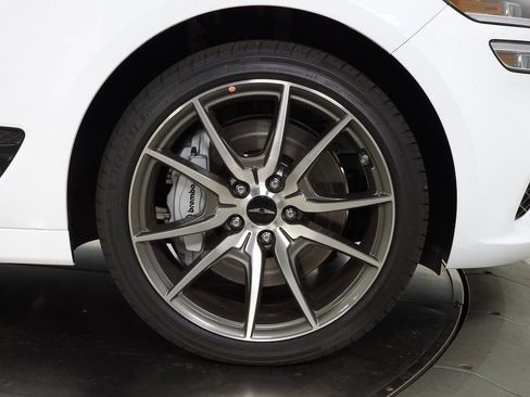 New 2026 Genesis G70 2.5T image 8