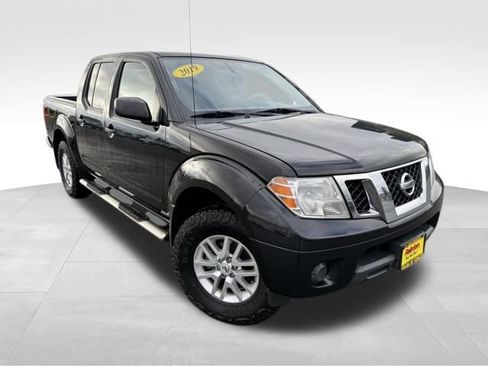 Used 2019 Nissan Frontier SV image 1