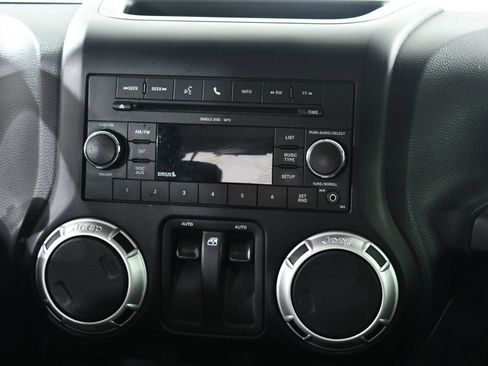 Used 2012 Jeep Wrangler Sport image 9