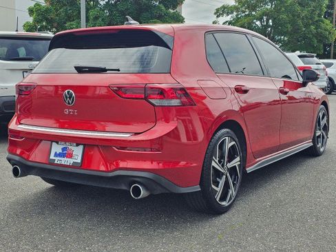 Certified 2025 Volkswagen GTI SE FWD image 3