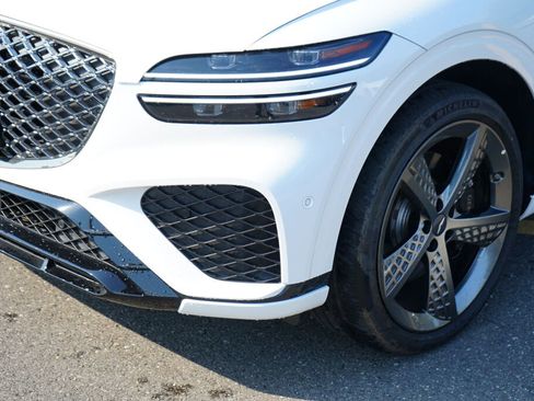 Used 2025 Genesis GV70 3.5T Sport w/ Sport Prestige Package image 9