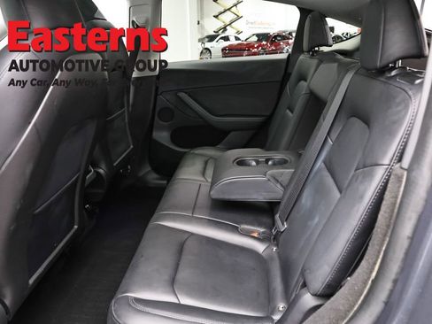 Used 2022 Tesla Model Y Long Range image 16