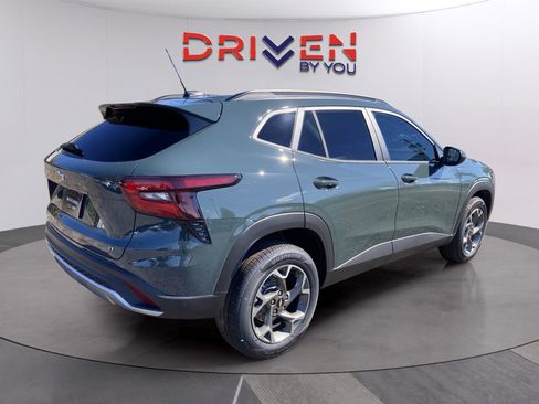 New 2026 Chevrolet Trax LT w/ Driver Confidence Package image 5