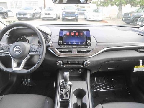 New 2026 Nissan Altima 2.5 SV FWD image 14