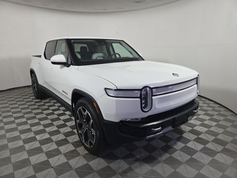 Used 2024 Rivian R1T Adventure AWD/4WD image 7