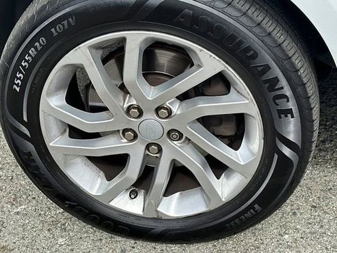 Used 2016 Land Rover LR4 HSE AWD/4WD image 4