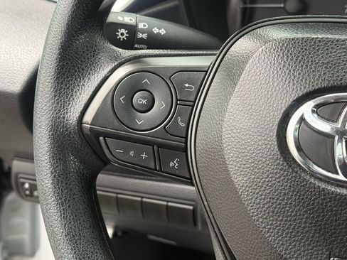 Used 2024 Toyota Corolla LE FWD image 17