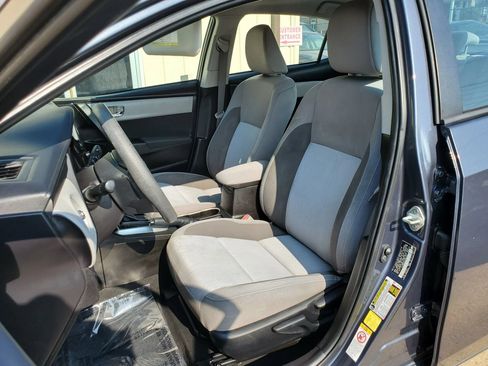 Used 2019 Toyota Corolla LE FWD image 39