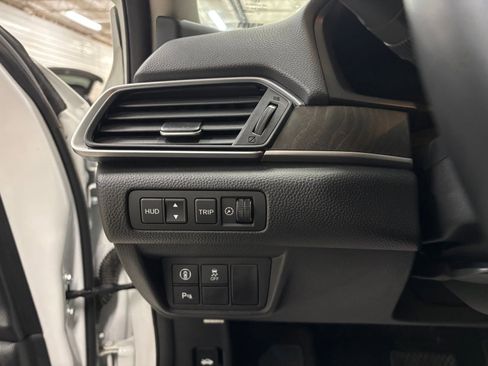 Used 2021 Honda Accord Touring image 16
