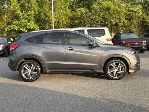 Used 2021 Honda HR-V EX image 3