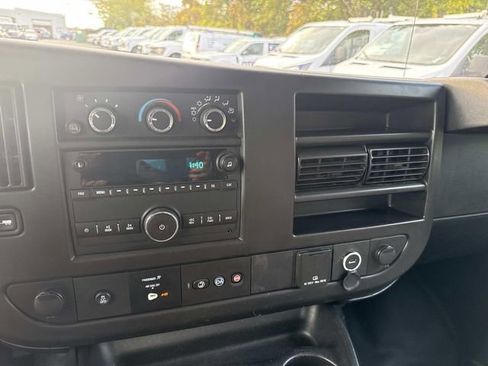 Used 2018 GMC Savana 2500 w/ Enhanced Convenience Package image 25