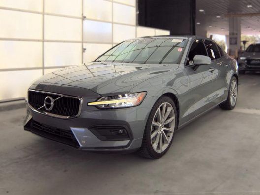Used 2021 Volvo S60 T6 Momentum w/ Protection Package Premier AWD/4WD image 3