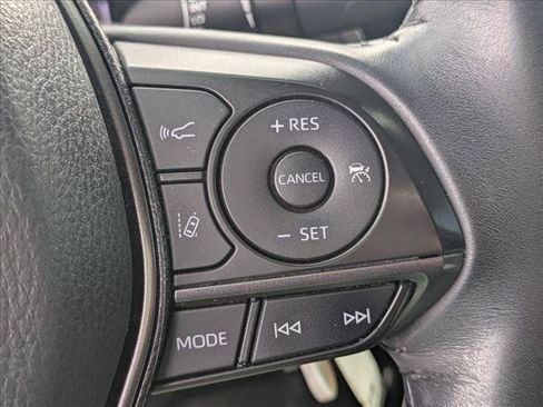 Used 2022 Toyota Camry SE FWD image 14