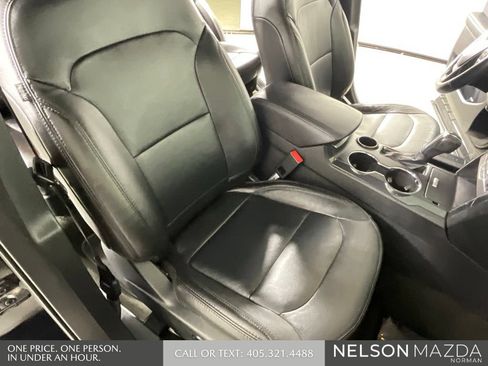Used 2018 Ford Explorer XLT w/ Equipment Group 202A FWD image 28