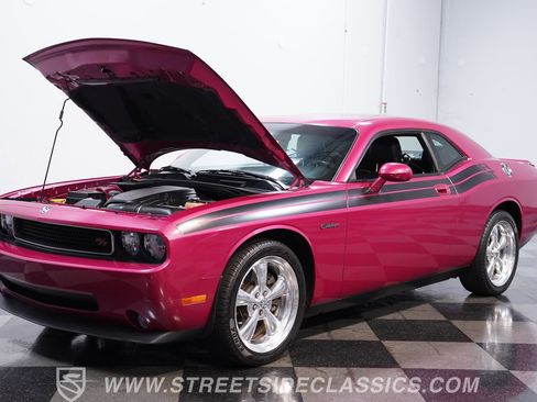 Used 2010 Dodge Challenger R/T RWD image 25