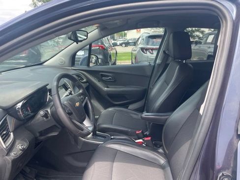 Used 2019 Chevrolet Trax LT w/ LT Convenience Package AWD/4WD image 8
