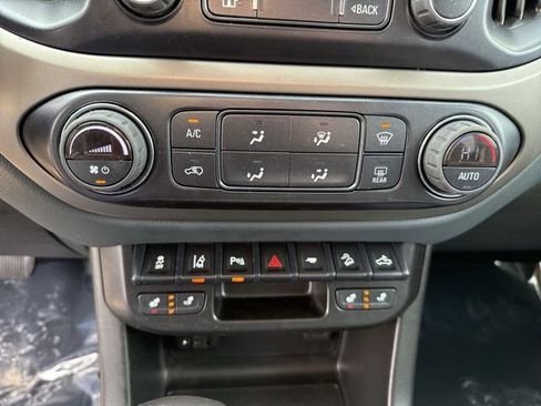Used 2022 Chevrolet Colorado Z71 w/ Safety Package image 28