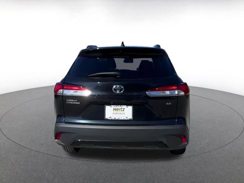 Used 2025 Toyota Corolla Cross LE image 12