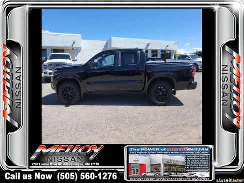 Used 2023 Nissan Frontier SV w/ Midnight Edition Package image 2