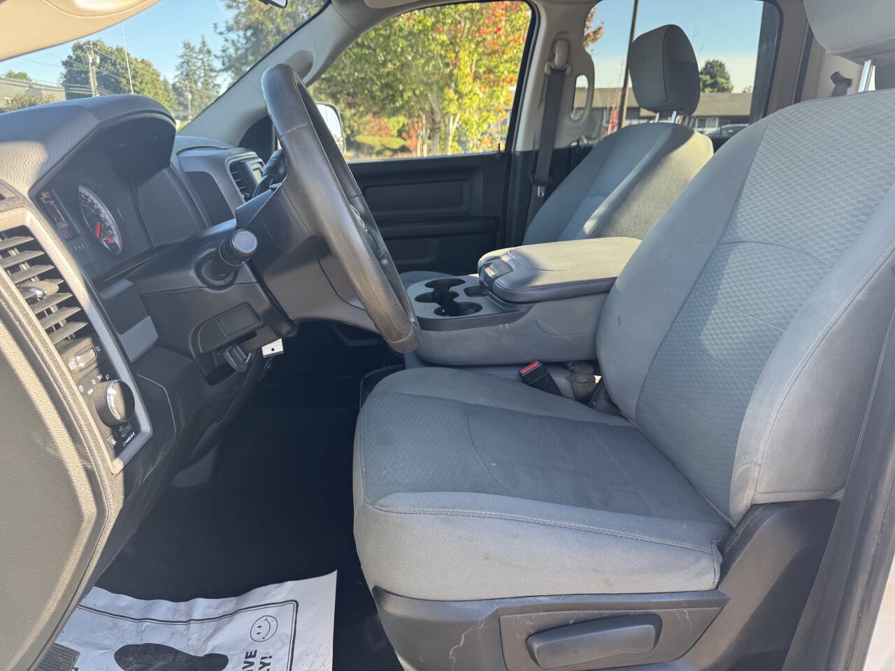 Used 2018 RAM 2500 Tradesman w/ Chrome Appearance Group AWD/4WD image 7